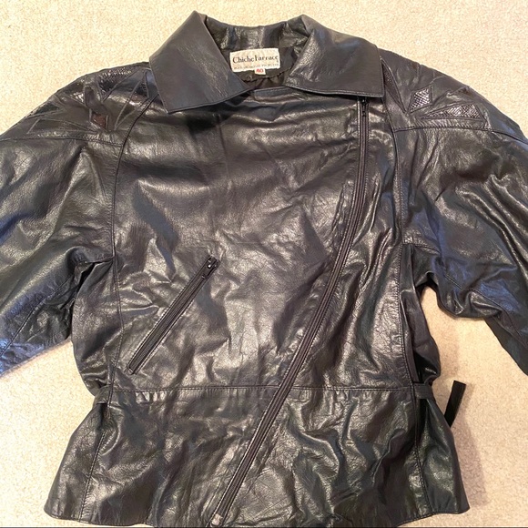 European size.Sharp looking black leather jacket. - Picture 2 of 5